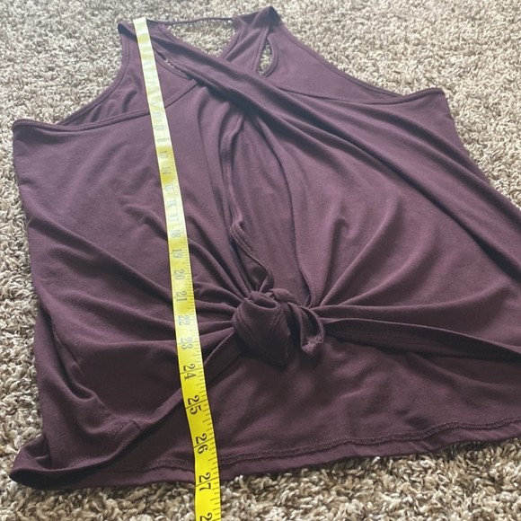 Athleta Essence Purple Tie Back Split Back Open Back Criss Cross Tank S - Picture 9 of 9